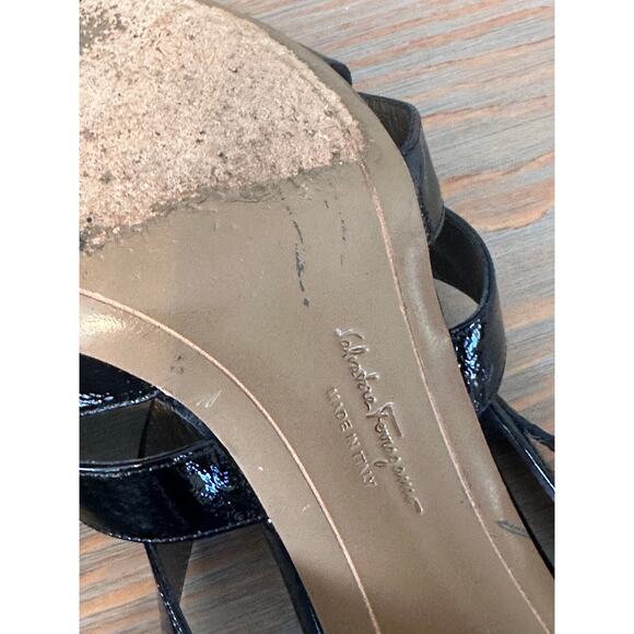 Ferragamo Shoes Women's Size 9 Black Patent Leather Block Heel Strappy Sandals - Picture 11 of 14